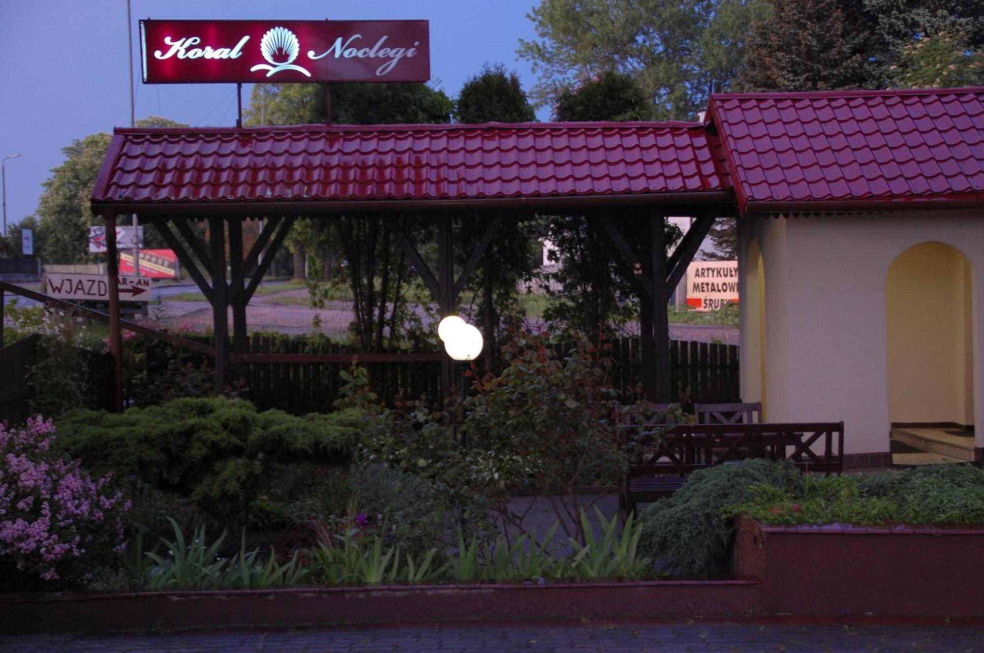 Koral Bed & Breakfast Кошалин Екстериор снимка