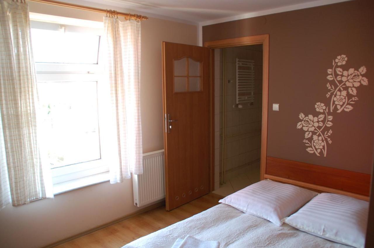 Koral Bed & Breakfast Кошалин Екстериор снимка