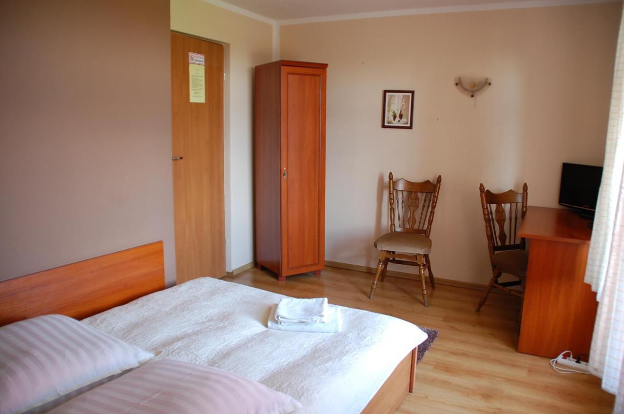 Koral Bed & Breakfast Кошалин Екстериор снимка