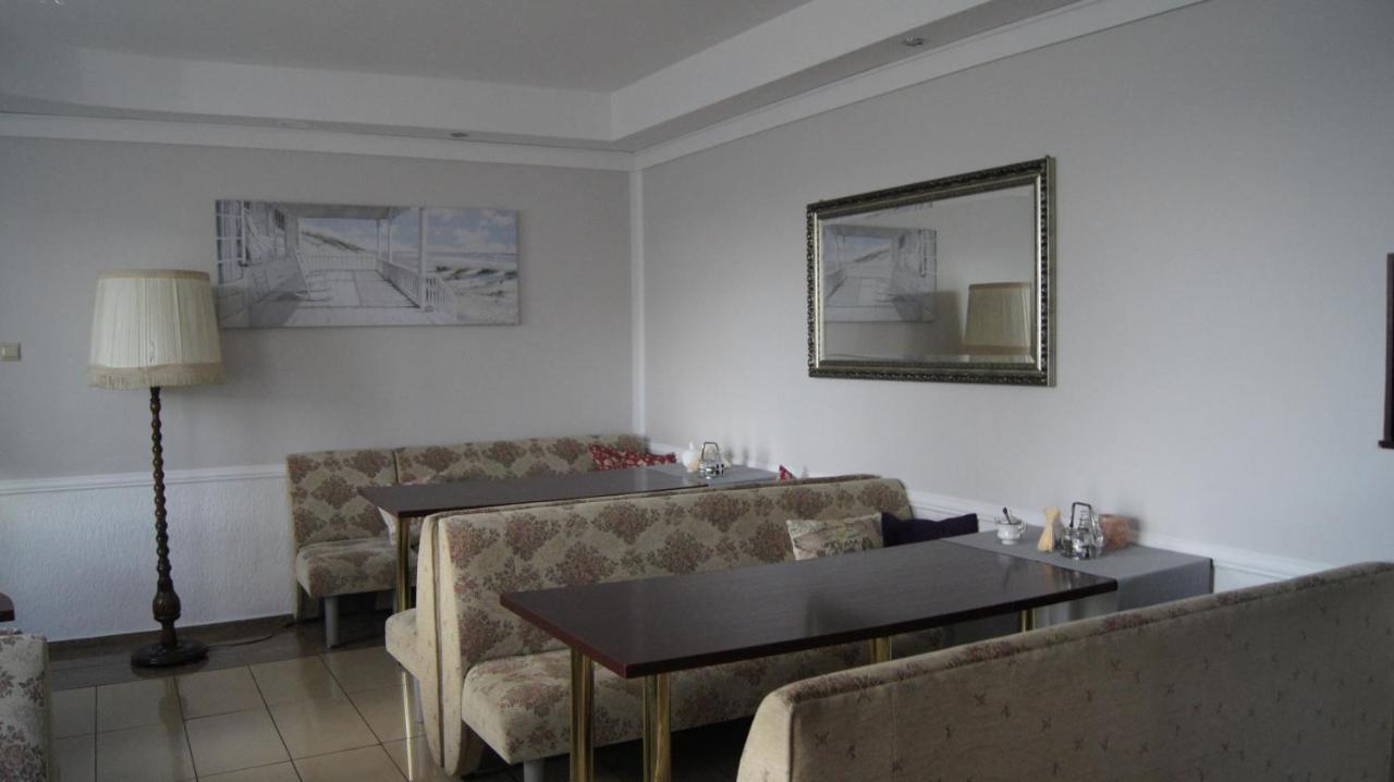 Koral Bed & Breakfast Кошалин Екстериор снимка